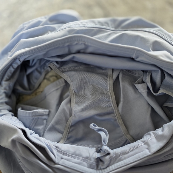 Lululemon Speed Up Shorts Blue Linen Size 8 4" - Picture 6 of 7